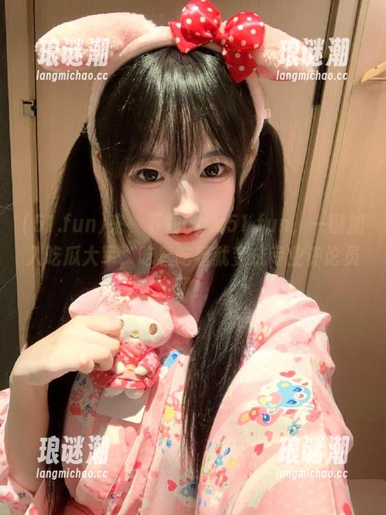 51.fun 来,下载cgw51.fun,一键加入吃瓜大军,吃着吃着就变成专业评论员了!