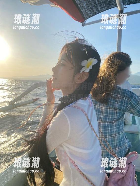 51cg吃瓜 首页还有这样的操作?51cg吃瓜网页版让我眼前一亮!