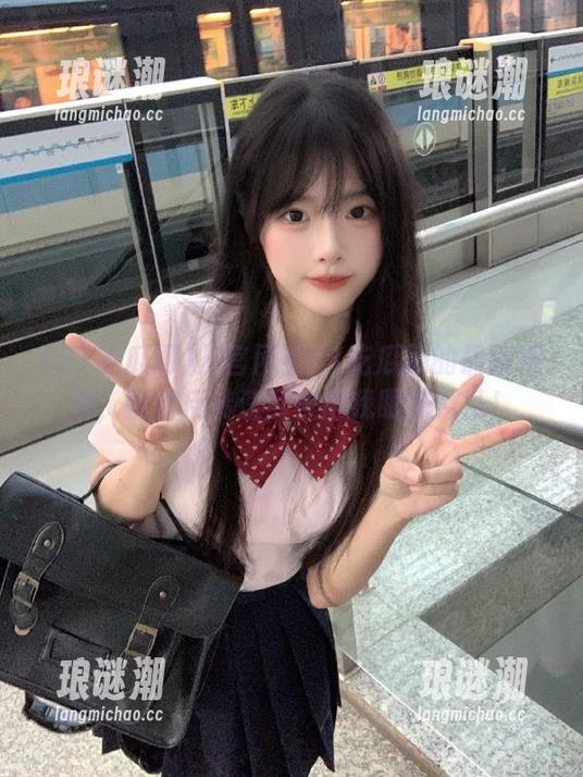 51吃瓜网 从官网看51吃瓜网的最新视频,剧情反转速度快得我眼花缭乱!