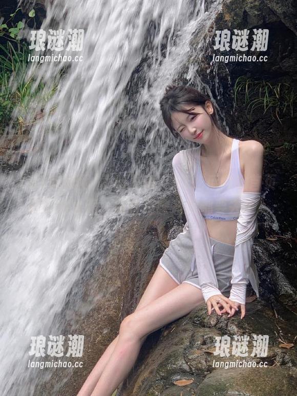 91吃瓜网 不得不说,91吃瓜网的首页吸引力太强,简直是眯着眼都要去了。