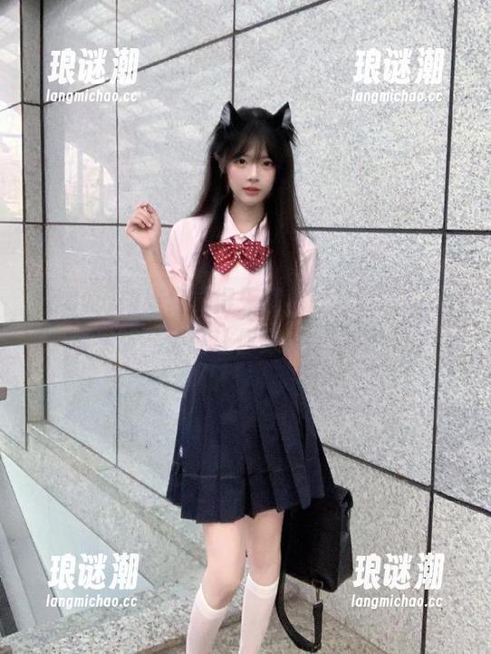 如果你觉得无聊，赶紧试试cgw苹果版，保证让你身陷‘瓜海’。