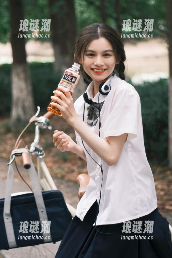 别问我www.tttzzz.com的网页到底干嘛，反正看了我日常都开心了！