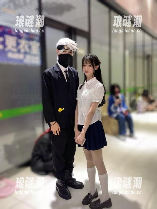 听说“zzzttt14苹果版”可以解决各种八卦难题，那我还等什么呢？不过能不能别时不时闪退啊！