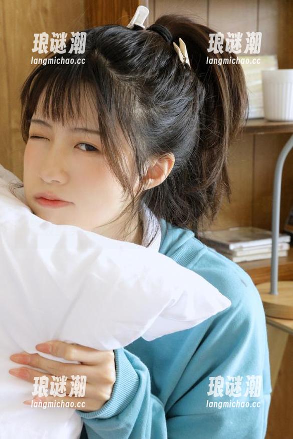 吃瓜网 吃瓜网官网:今日瓜田里,一颗超级鲜美大瓜扎眼而出,快来咬一口!