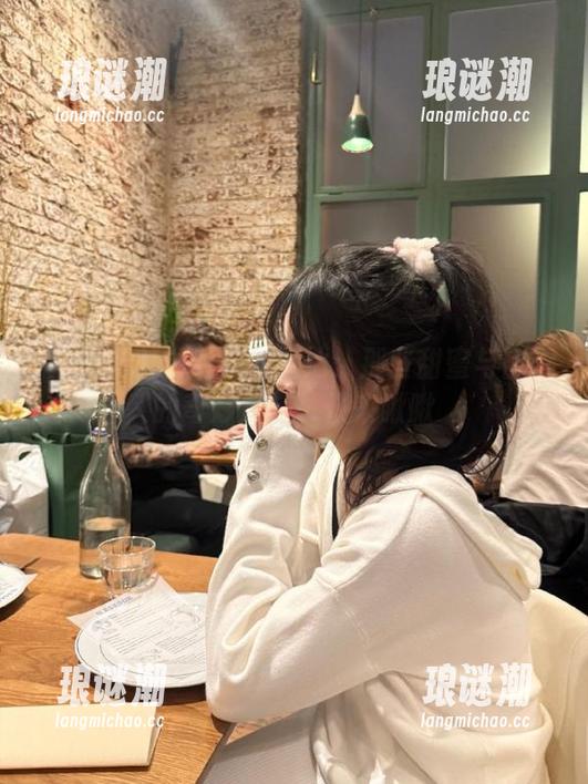 吃瓜网 吃瓜网91直达:那些甜蜜与苦涩的奇妙反转,快来瞅瞅