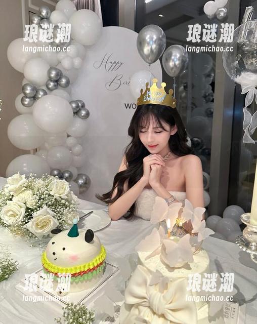 吃瓜网 下个“www.51吃瓜网”,不想吃瓜也难啊,看看都不怕发胖!