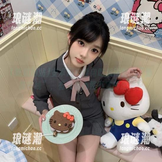 吃瓜网站 安卓用户看向吃瓜网站的“免费在线”,有没有心照不宣的感觉?
