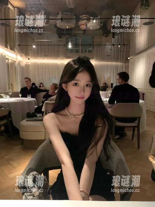 扒哥黑料 从“扒哥黑料”网页搜索这份黑历史,我的八卦好奇心又被激发了!
