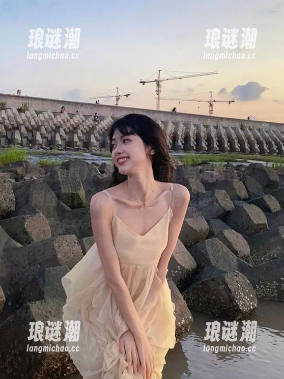 网红黑料 从此以后,黑料与瓜同在,“网红黑料app”教你如何吃得优雅!