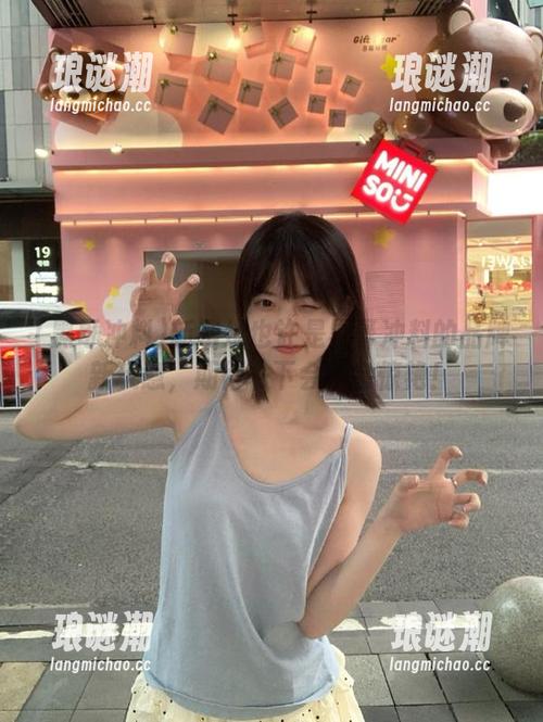 黑哥冲料 新网址也许是黑哥冲料的品牌新玩意,期待一下会不会惊艳!