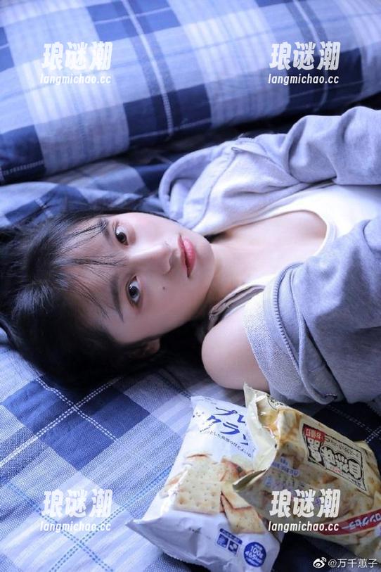 瓜皮不够？黑料不打烊安卓版下载链接，快来补上你的八卦库存。