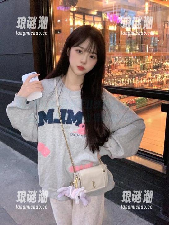 黑料不打烊的地址提示：是在洗手间里躲避小编的地方吗？
