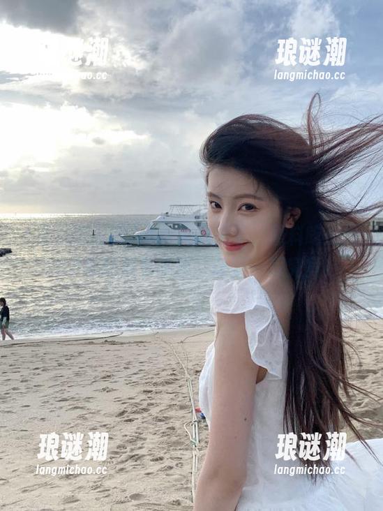 黑料吃瓜网 热点大瓜来了,黑料吃瓜网app里的瓜有多重,让我一探究竟!