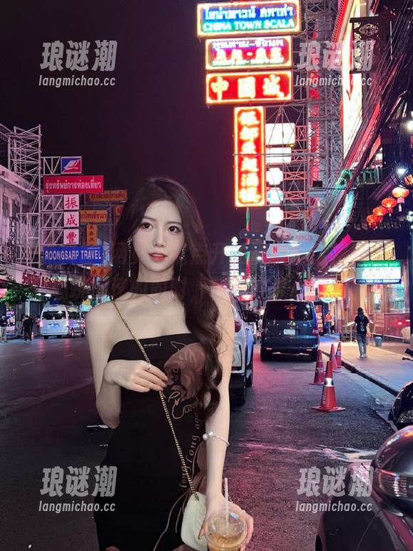 黑料社 网页一键点开的黑料社污视频,心跳加速的同时,我的好奇心满点...