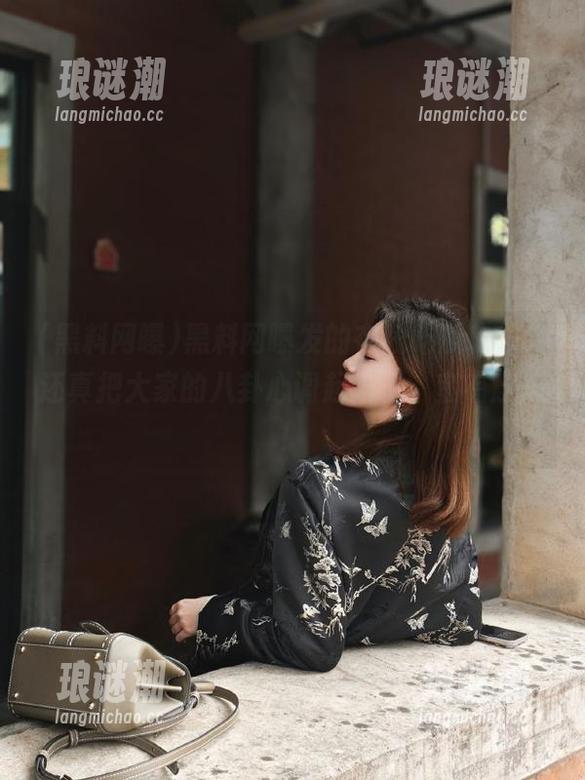 黑料网曝 黑料网曝发的在线吃瓜软件,还真把大家的八卦心调起来了,蛮有意思!